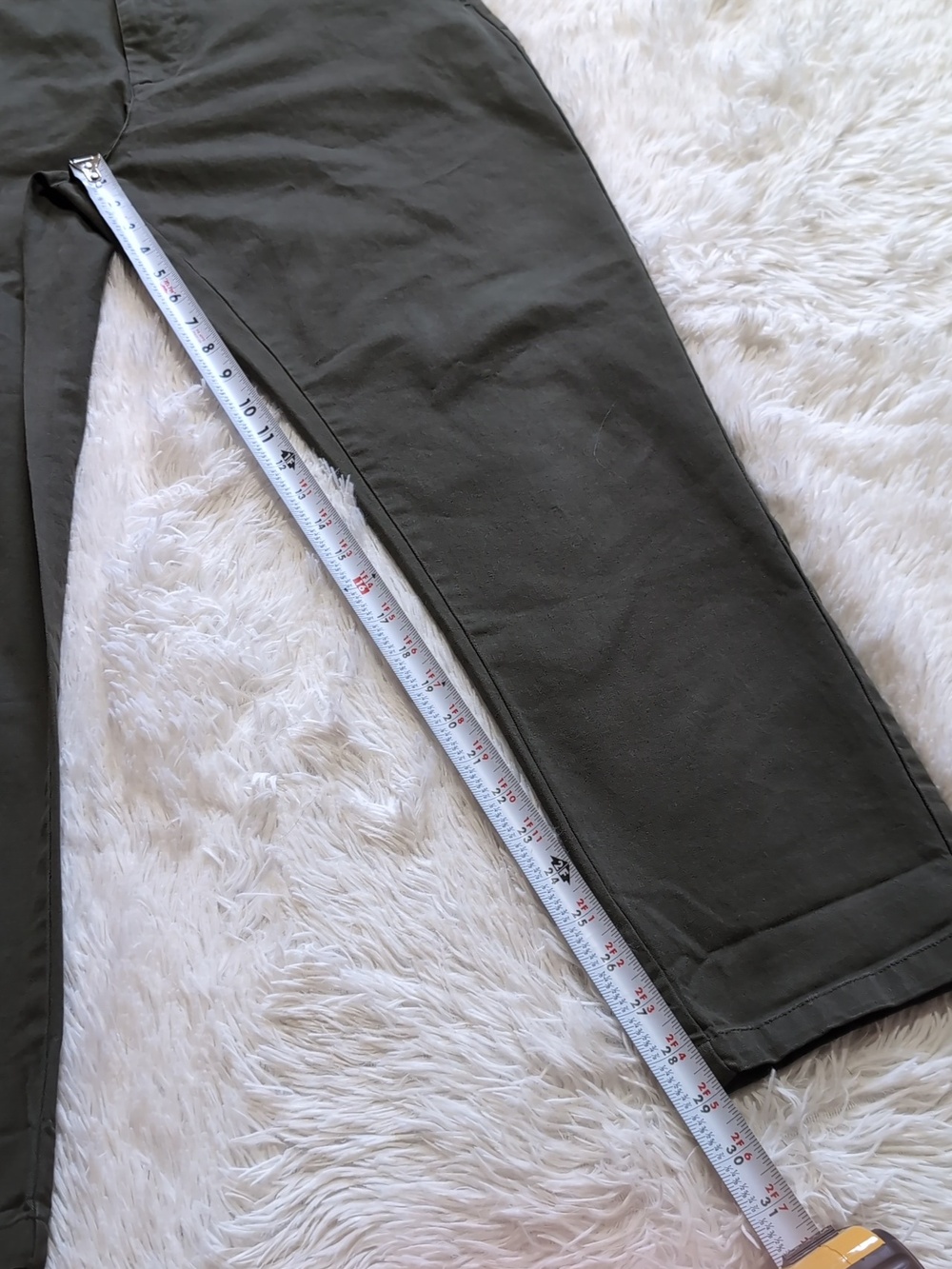 Old Navy Olive Green Loose Taper Built-In Flex Chino Ankle Pants Size 33x32 - Picture 15 of 15